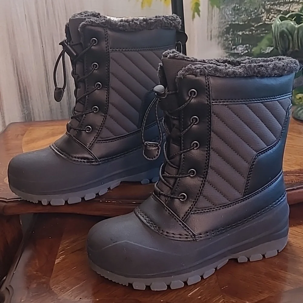 NWT! All in Motion Boys 2 Skylar Black waterproof winter faux fur snow boots